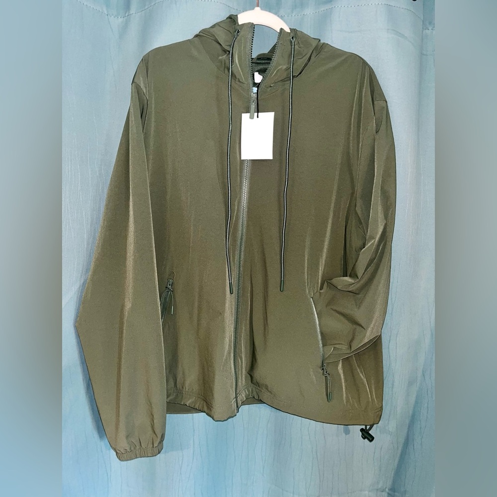 Italic Green Lightweight Hooded Windbreaker